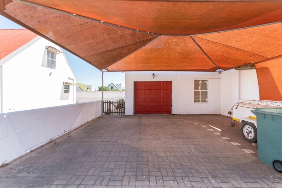3 Bedroom Property for Sale in Skiathos Western Cape